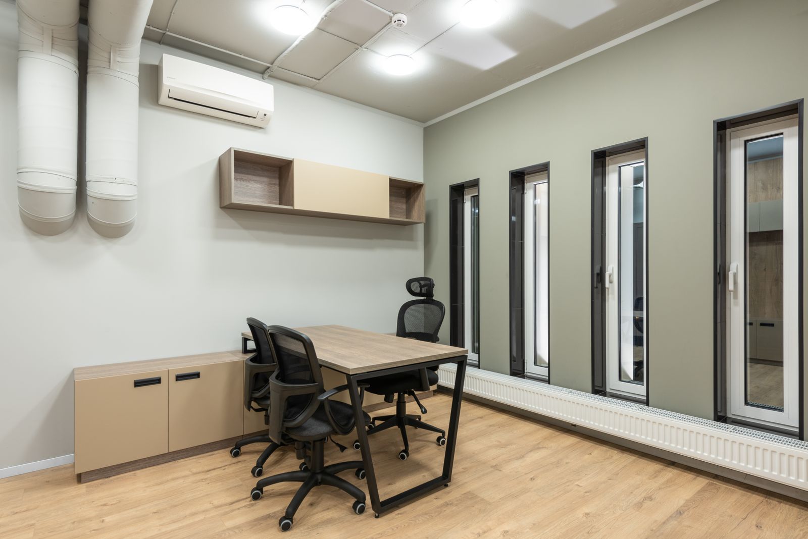 Modern meeting room